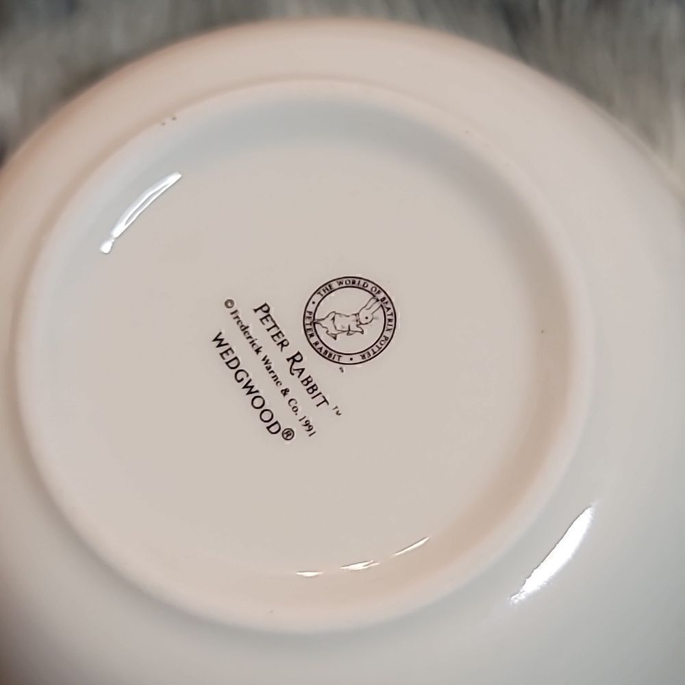 Peter Rabbit Bowls and Cup Set - Picture 4 of 9